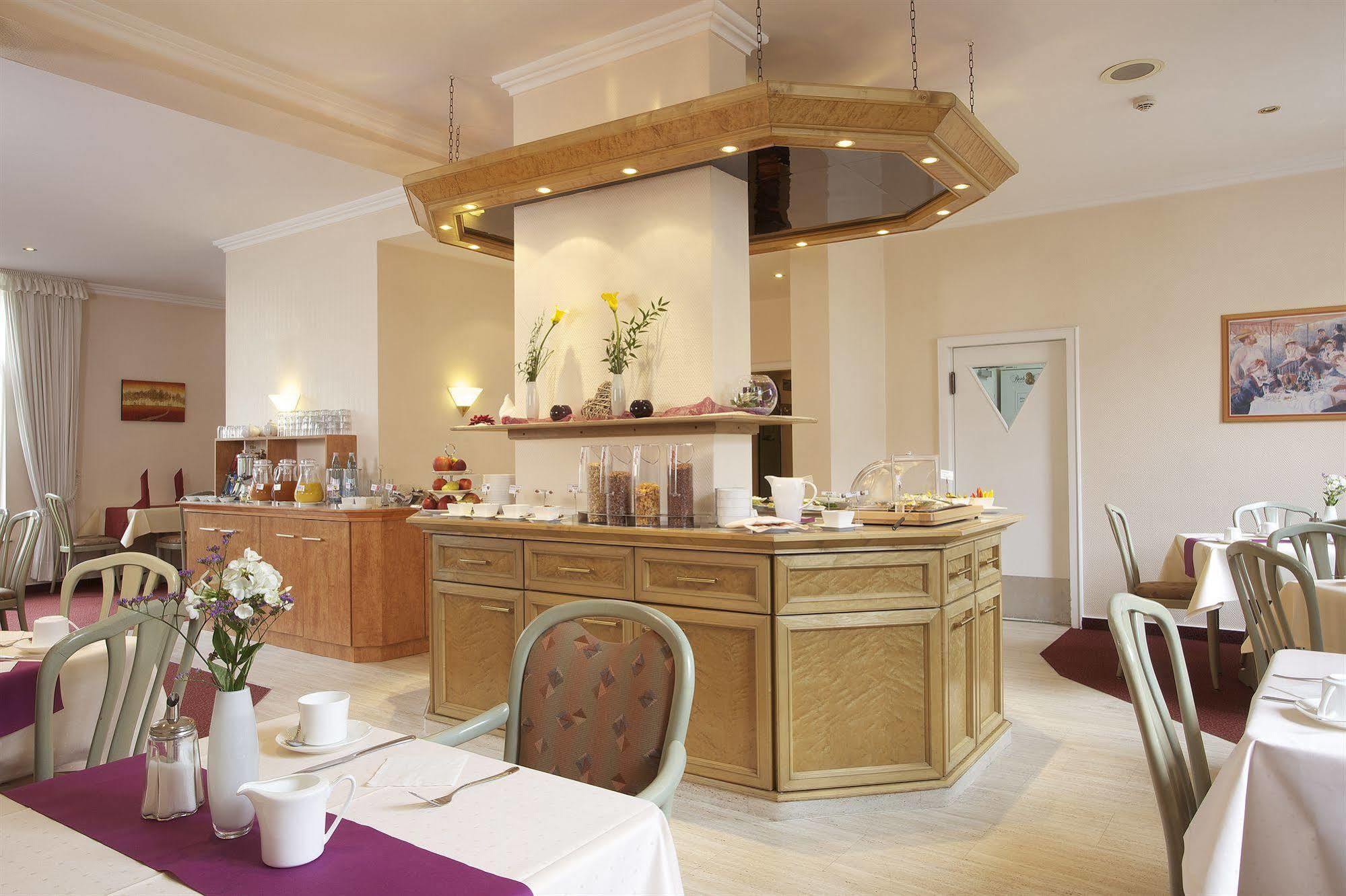 Kleefelder Hof Hotel 3*